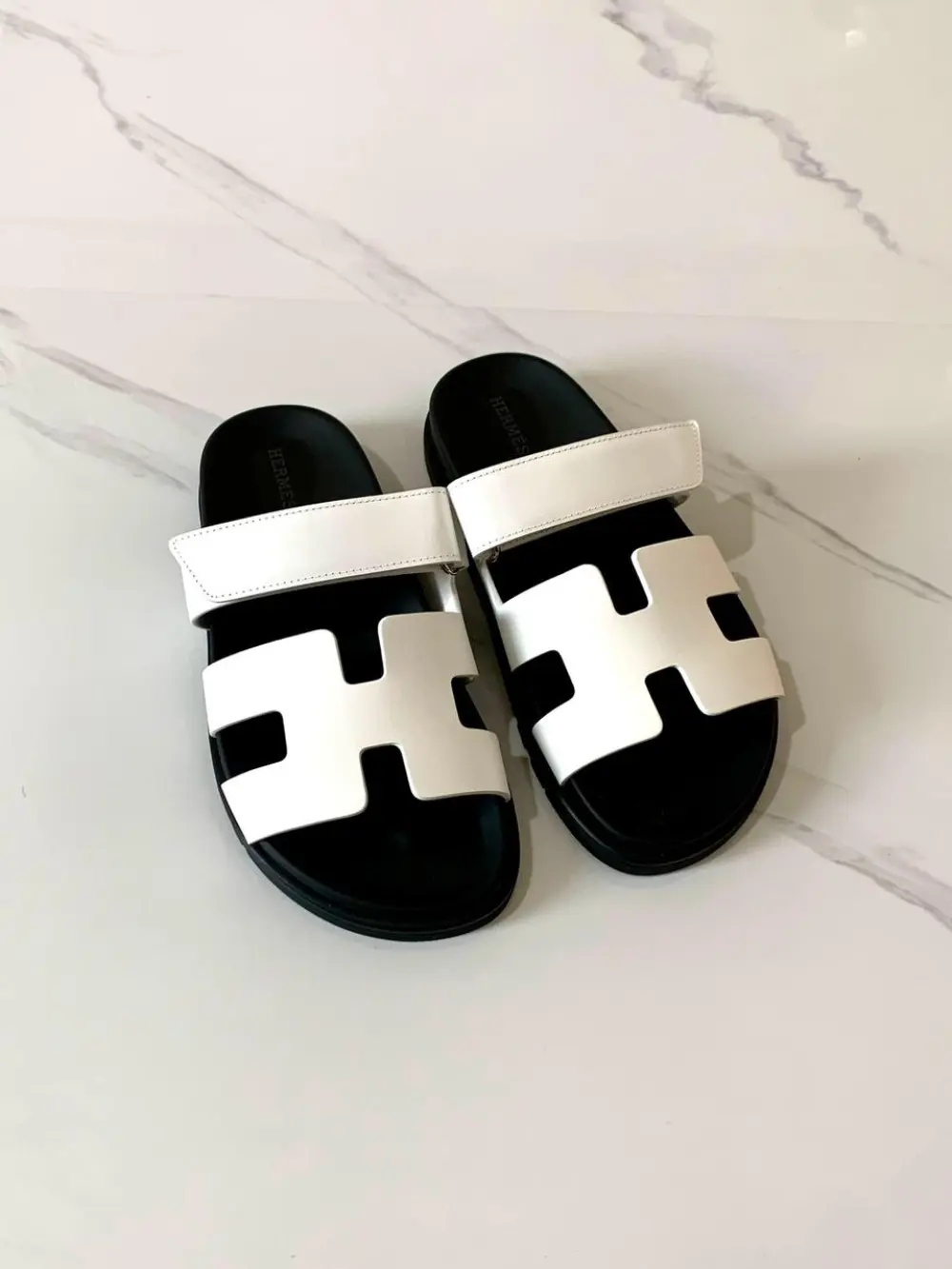 HERMES CHYPRE black white